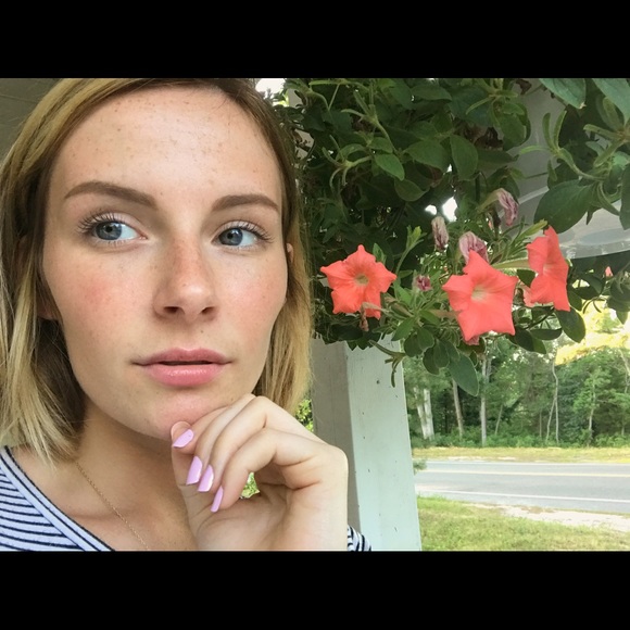 Meet your Posher, Cali - Picture 1 of 1