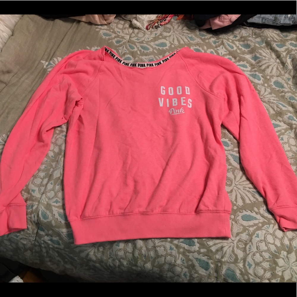 VS Pink "good vibes only" pullover