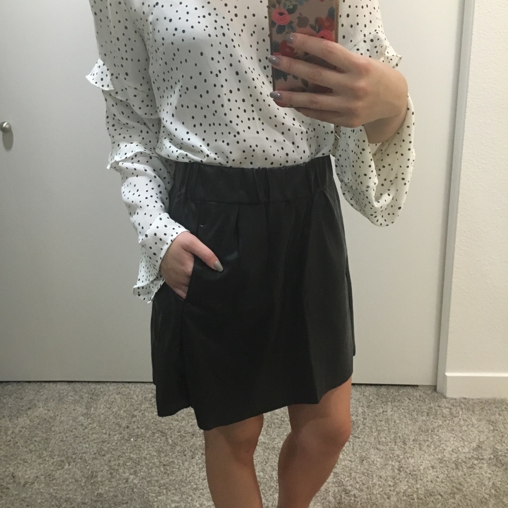 Aritzia Wilfred Free Natalie Faux Leather Skirt