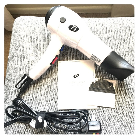 SOLD **** T3 Featherweight Hair Dryer - Picture 1 of 4