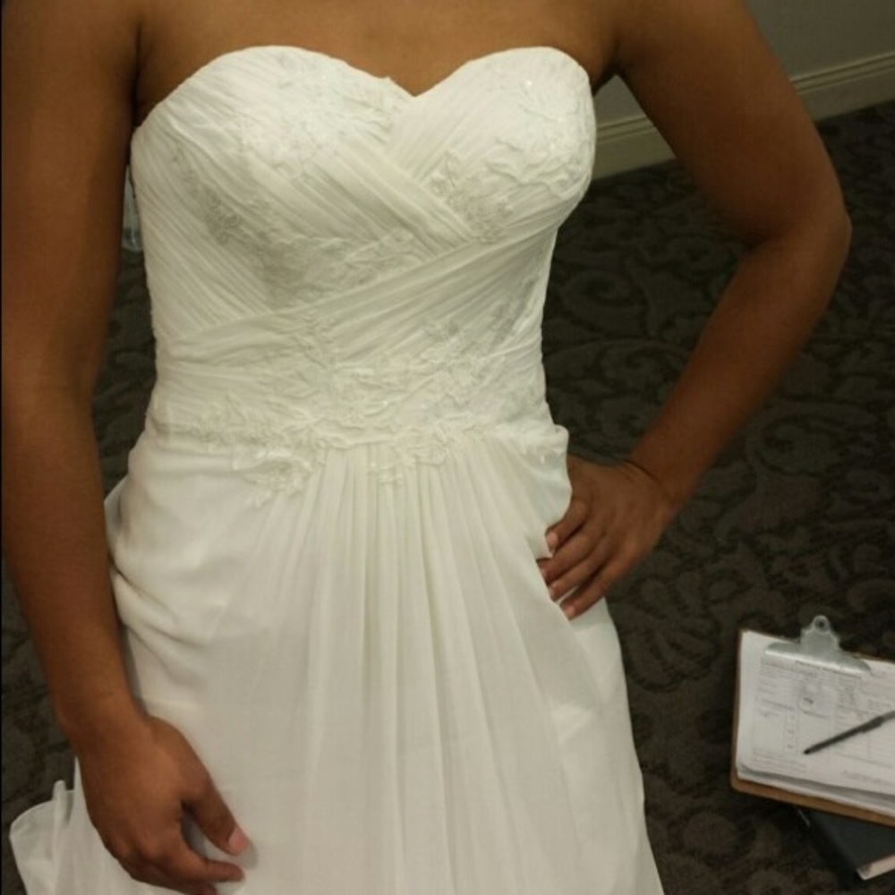 NWOT, Chiffon Lace Sweetheart Wedding Dress