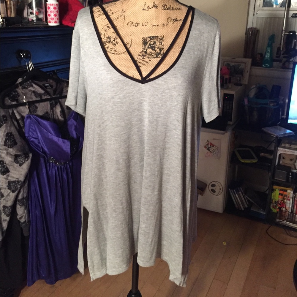Xl gray sexy tshirt