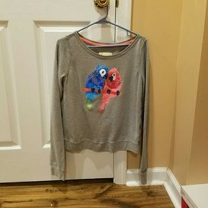Hollister parrot sweatshirt with sequins