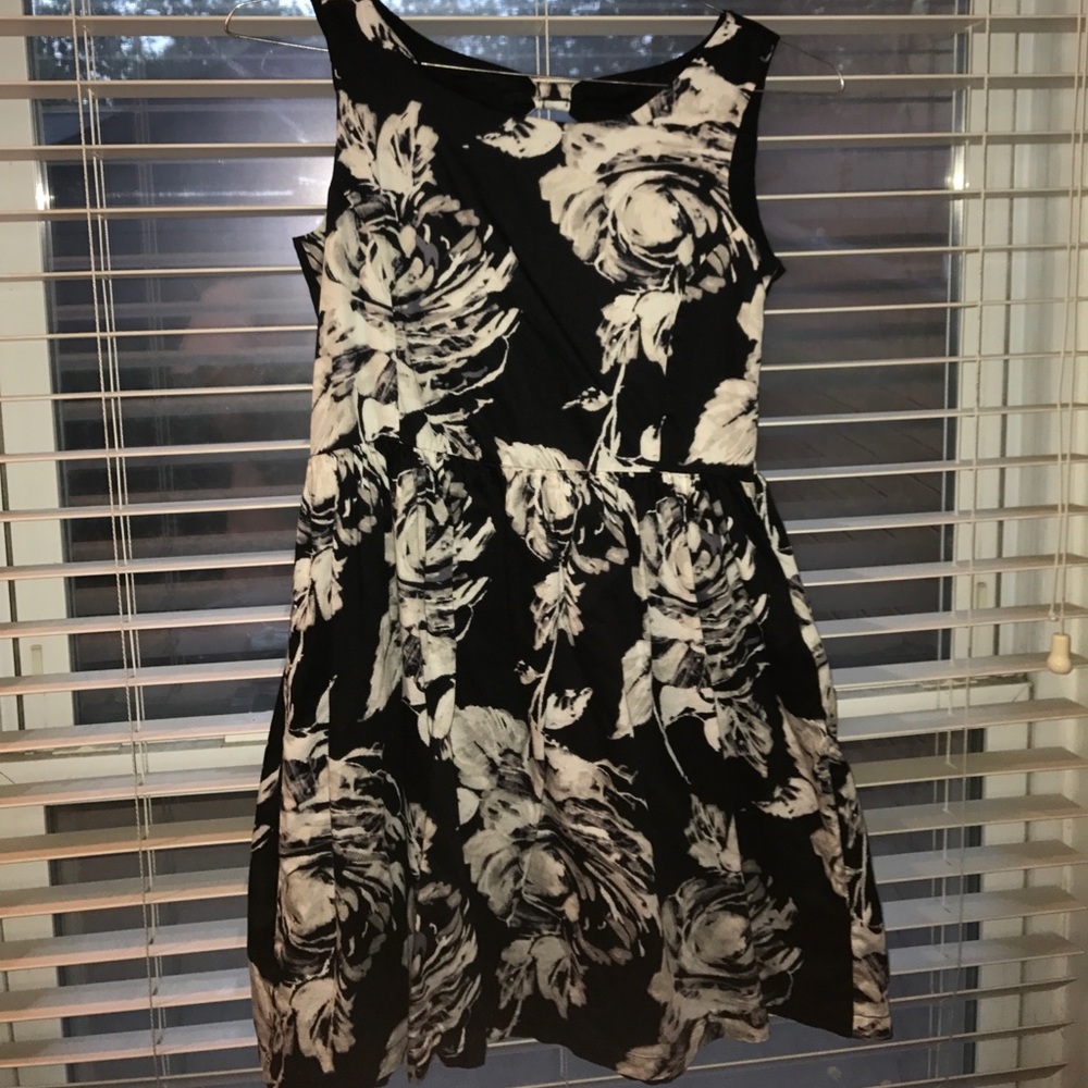 Black and White Floral Gap Kids Dress