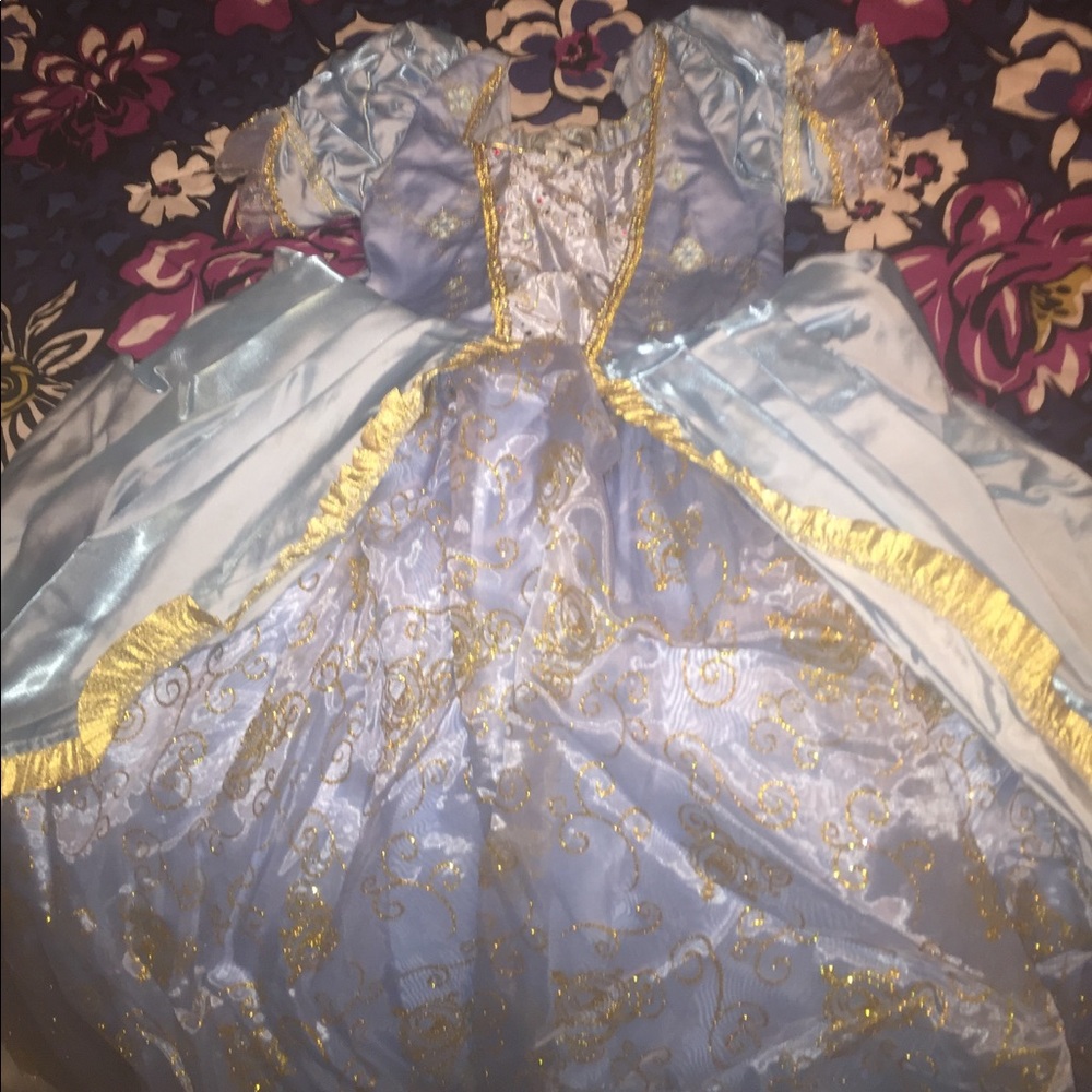 Halloween send me offer !!