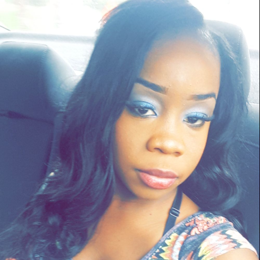 Meet your Posher, Naima