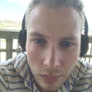 Meet your Posher, Alex