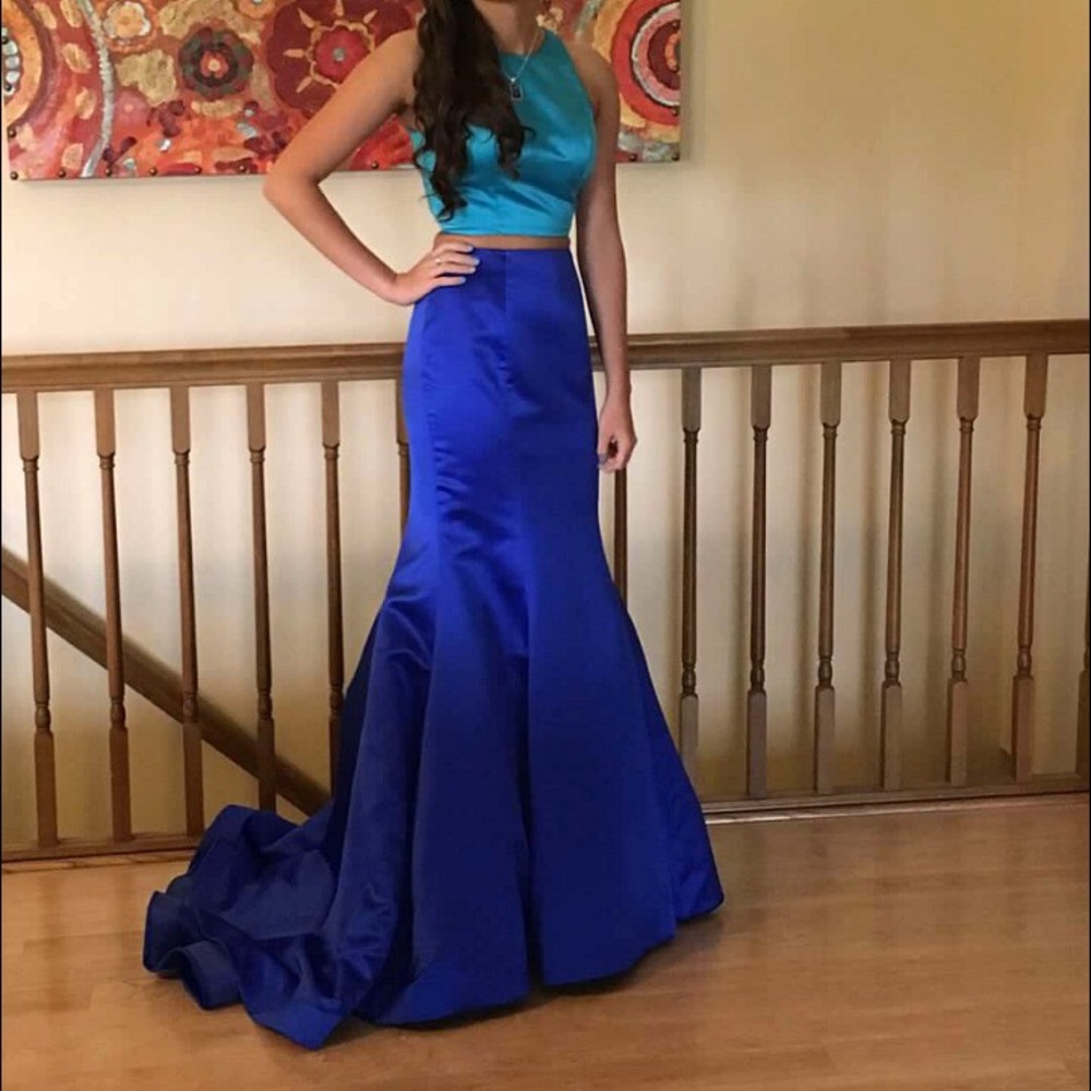 Sherri Hill prom dress