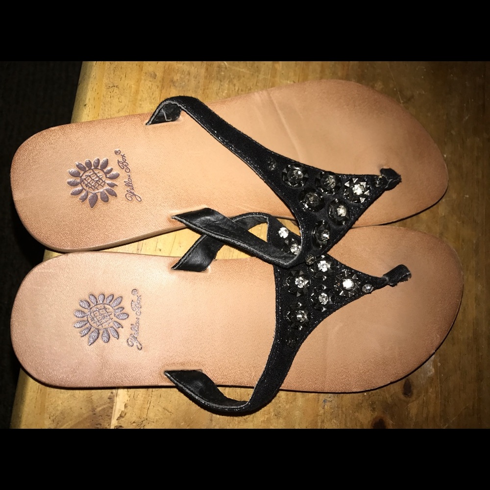 Yellow box sandals