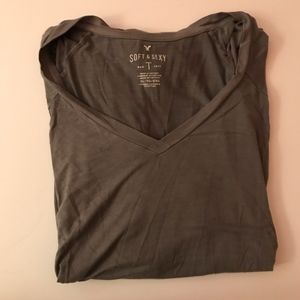 American Eagle Soft & Sexy V-neck