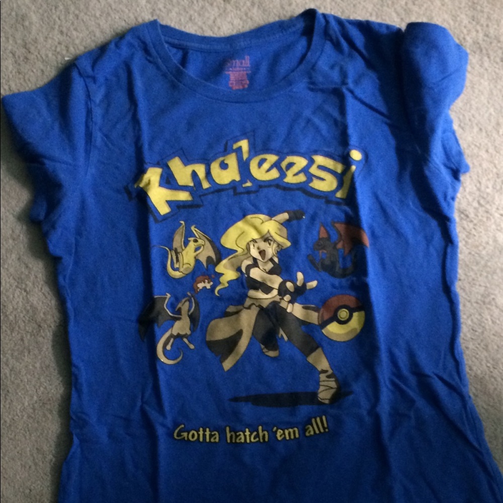 Game of Thrones ☠️👩🏼 Pokémon 🐞🐢 Shirt, Size S