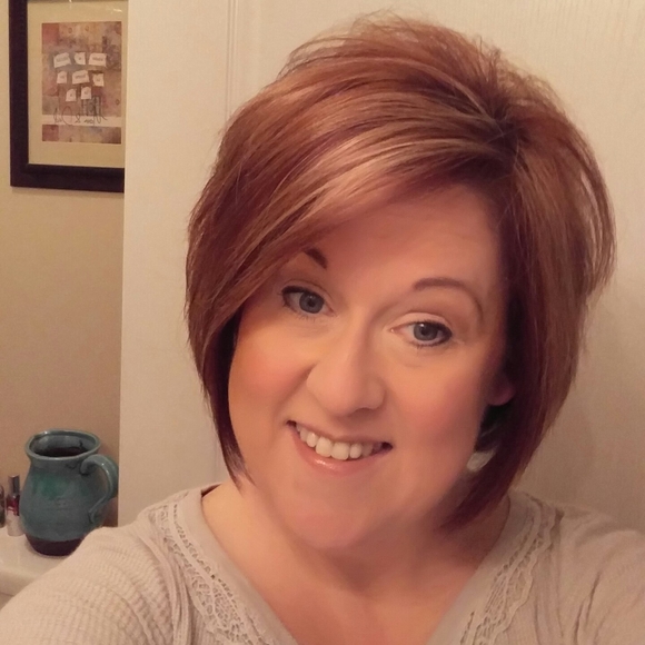 Meet your Posher, Tracy - Picture 1 of 1