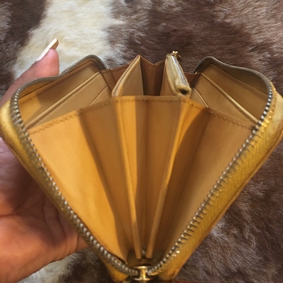 Authentic Custom Dyed LV Vernis Wallet (Sold) - Picture 4 of 5