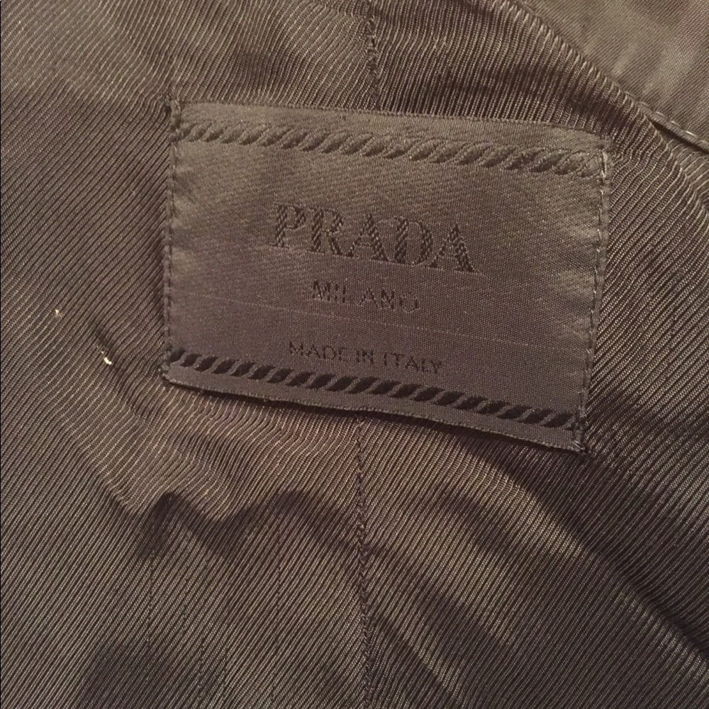 Prada - Picture 7 of 7
