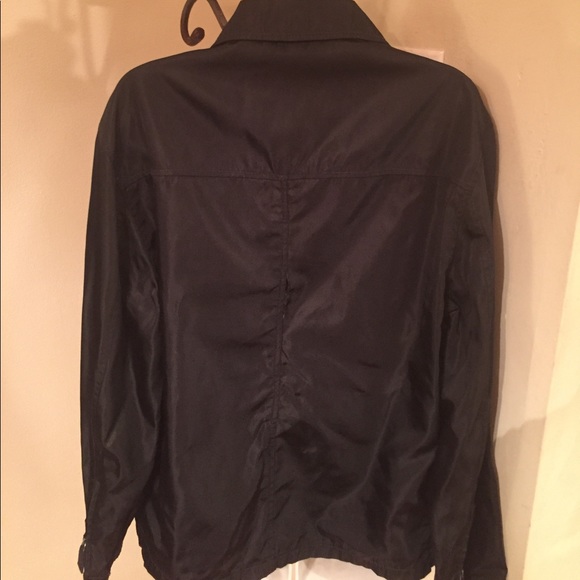 Prada - Picture 5 of 7