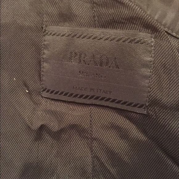 Prada - Picture 7 of 7