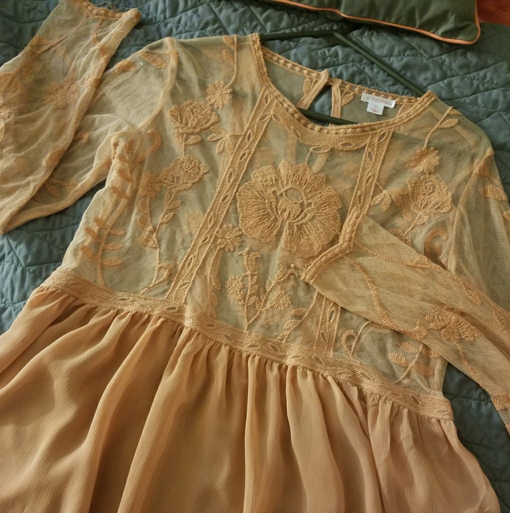 Lace top