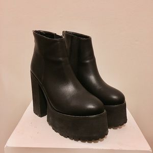 [ CURRENT MOOD platform boots ]