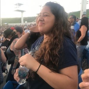 Meet your Posher, Raquel