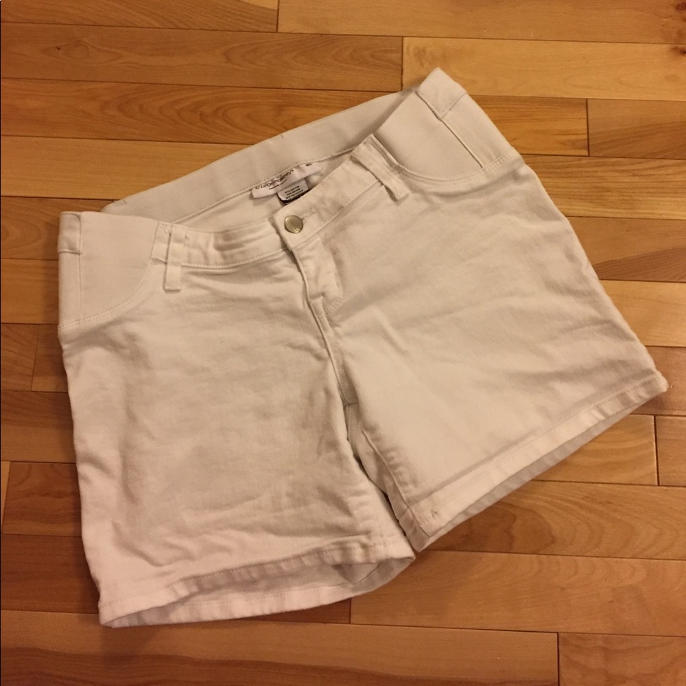 Maternity shorts