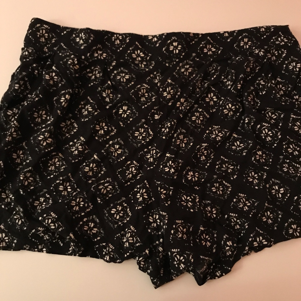 Cotton patterned shorts