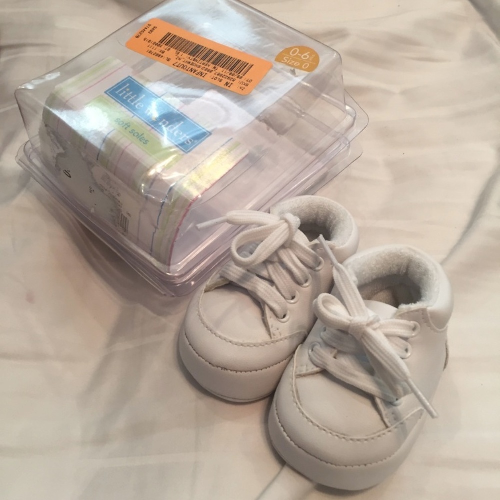 White baby shoes