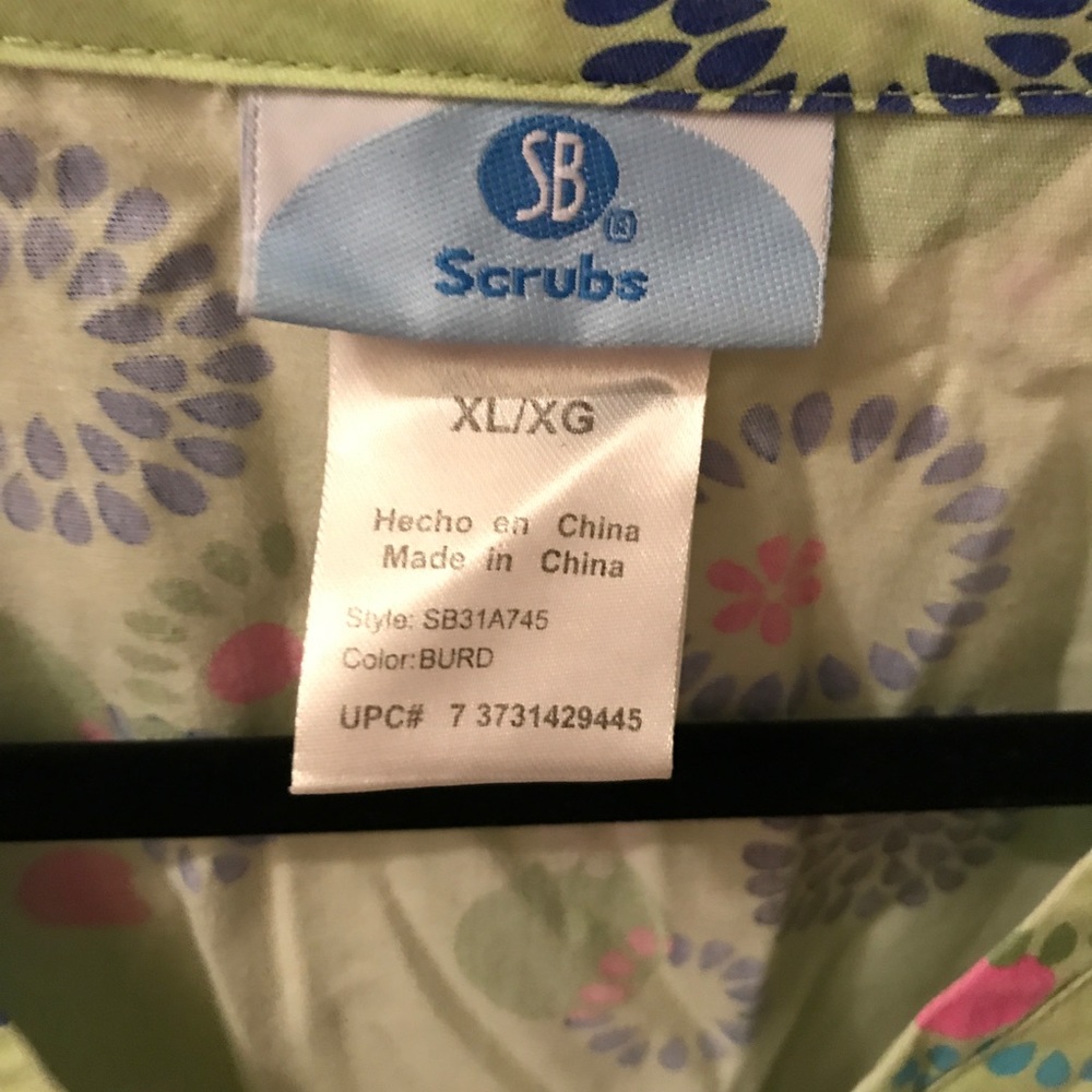 Xl scrub top