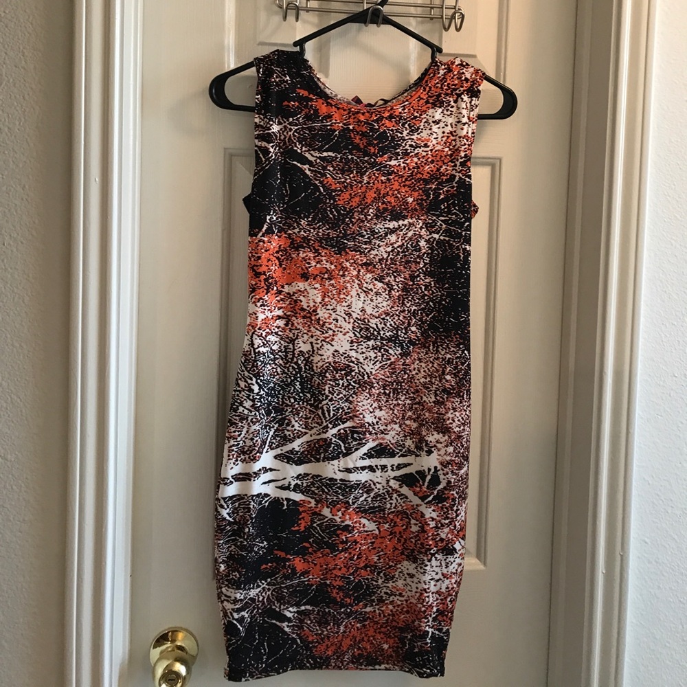 Sleeveless bodycon dress