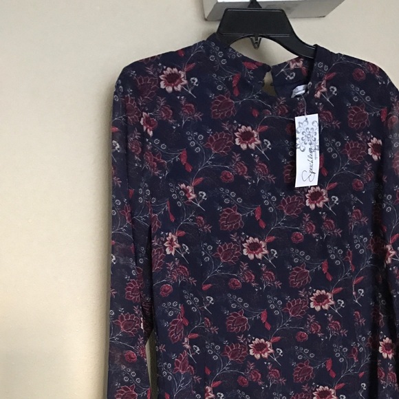 Tunic - Picture 1 of 4