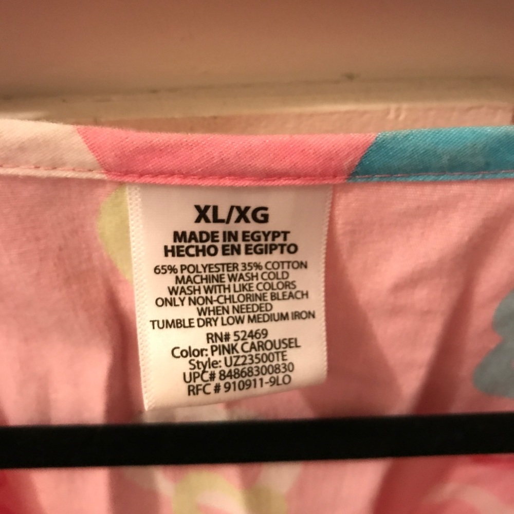 Xl scrub top, pink with printed multi color