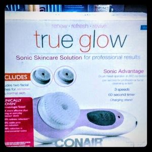True Glow Sonic Skincare System