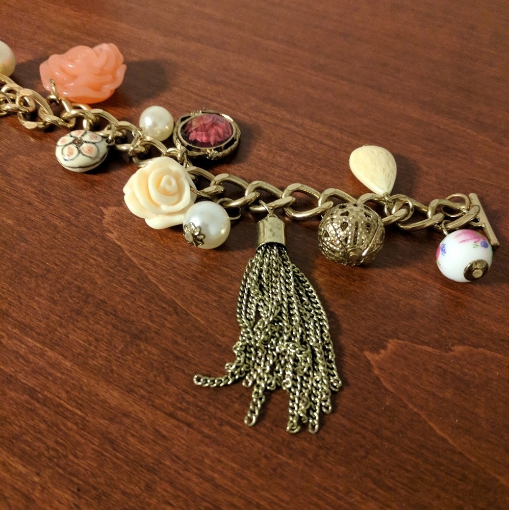 (3 for $10 jewelry)Charm bracelet