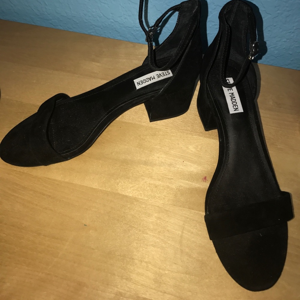 Black Steve Madden short heel