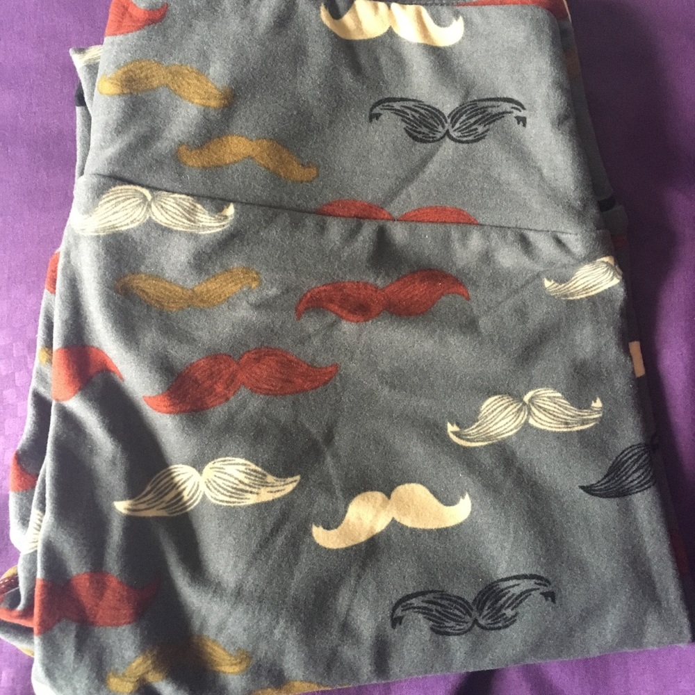 LuLaRoe OS mustache leggings New