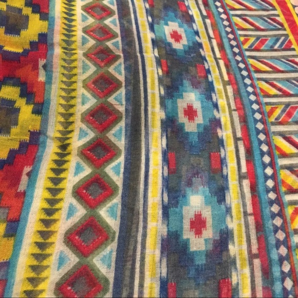 Beautiful printed tribal scarf! - Picture 2 of 4
