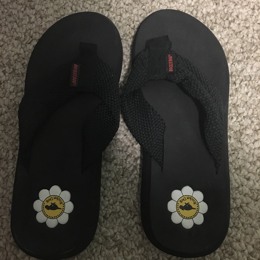 Rocket dog flip flops