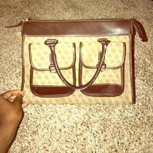 Dooney & Bourke shoulder bag