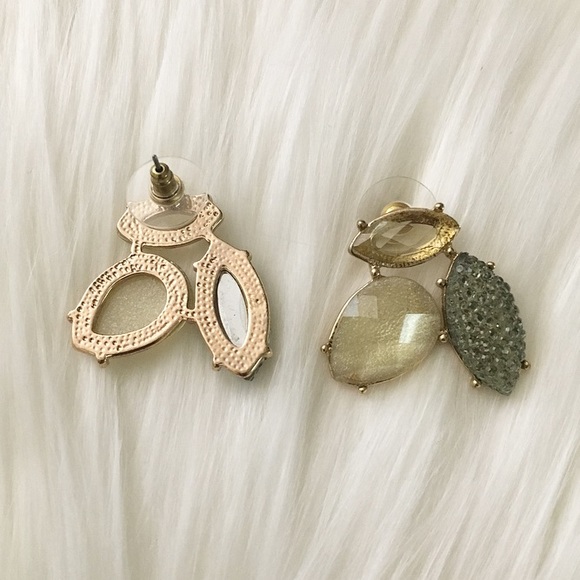 Cream/Gold/Blue Earrings - Picture 3 of 4