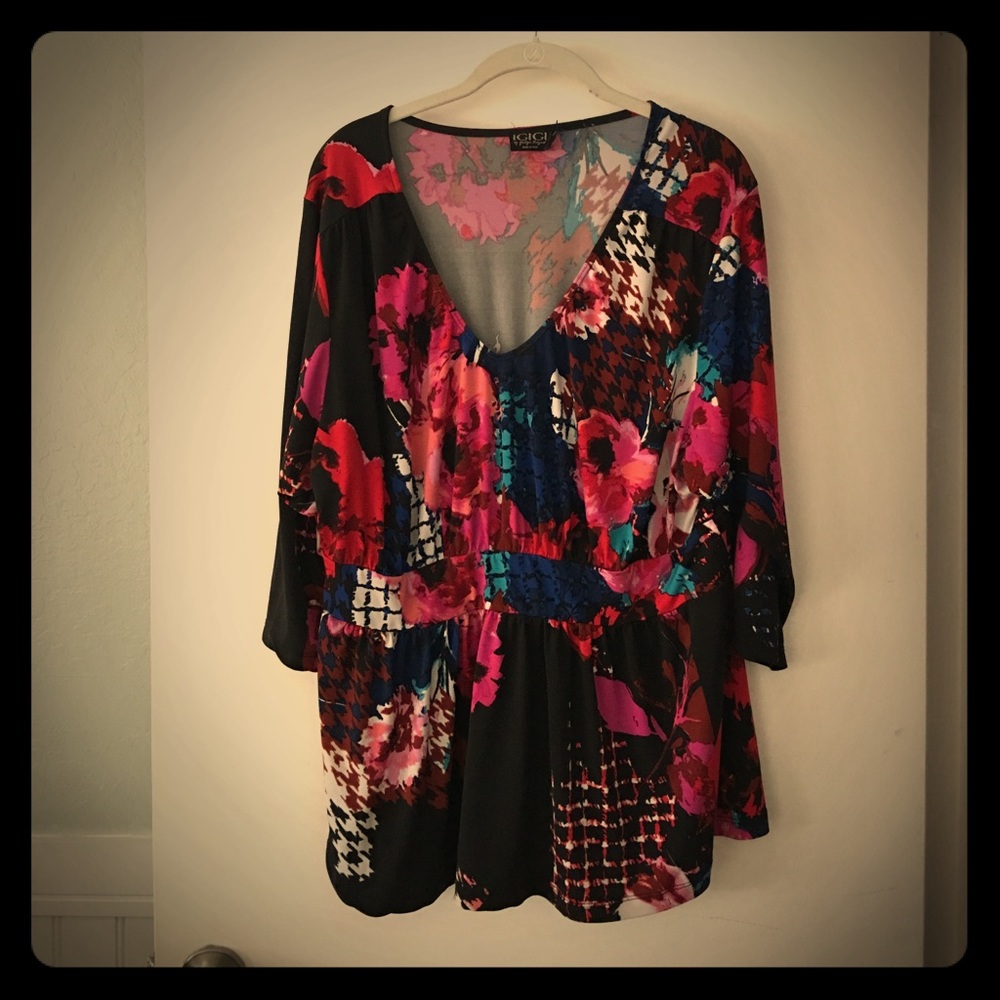 IGIGI figure flattering shirt