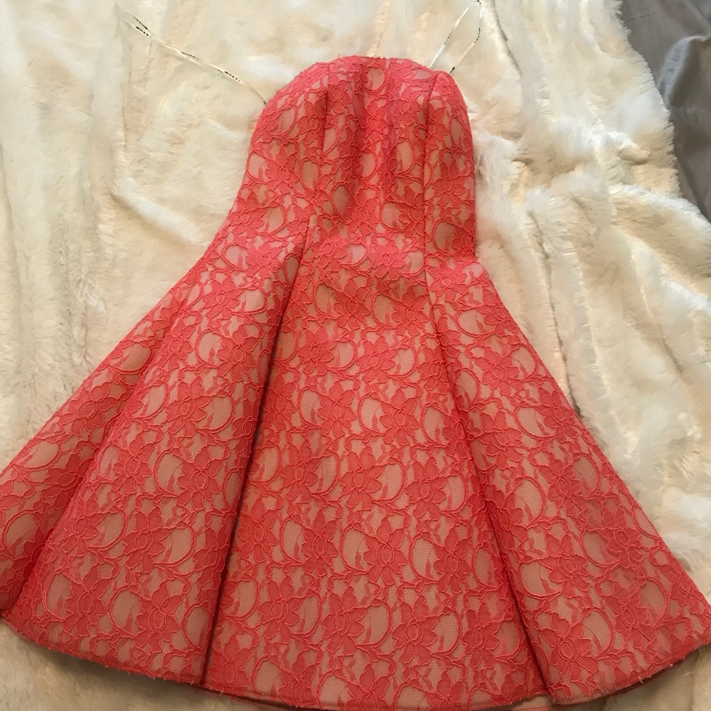 Issue New York Strapless dress
