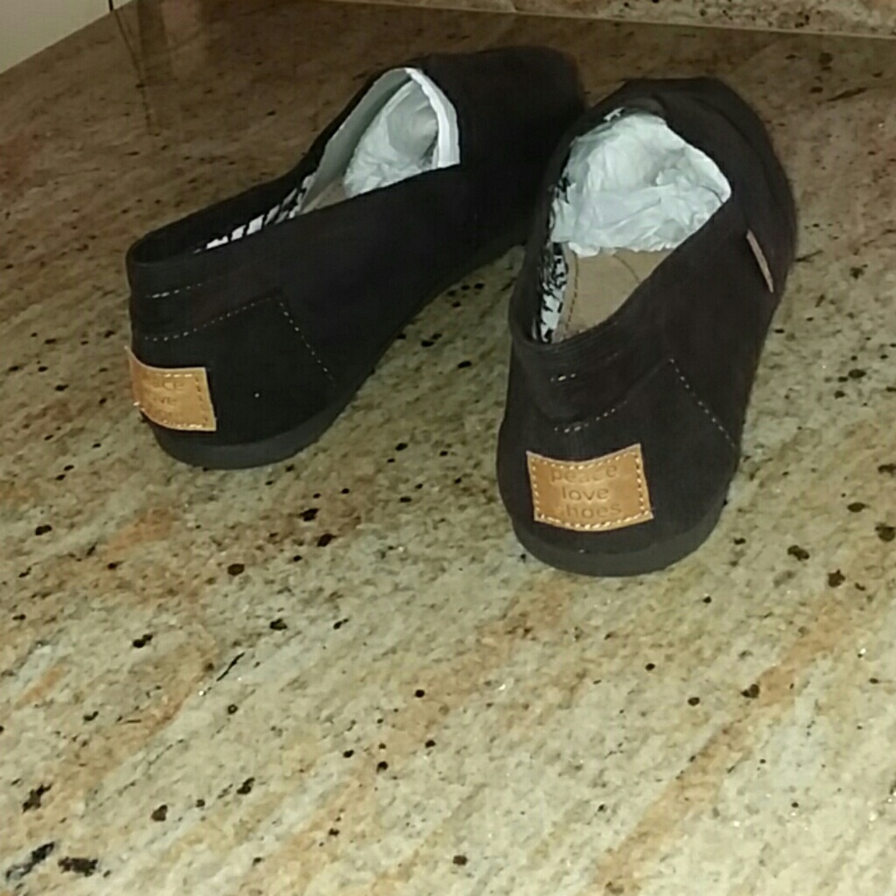 NWOT Madden Girl Flats