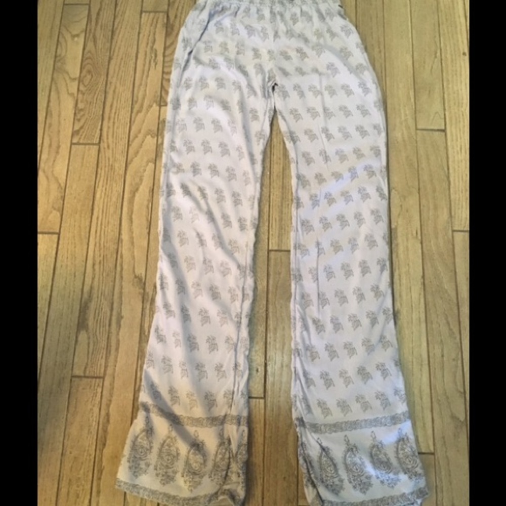 Oneill pull on printed pants, size medium
