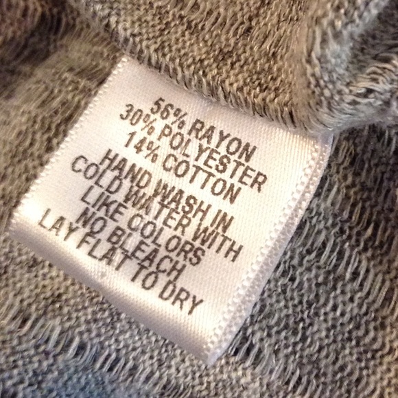 ⬇️ GREY BATWING SWEATER - Picture 4 of 7