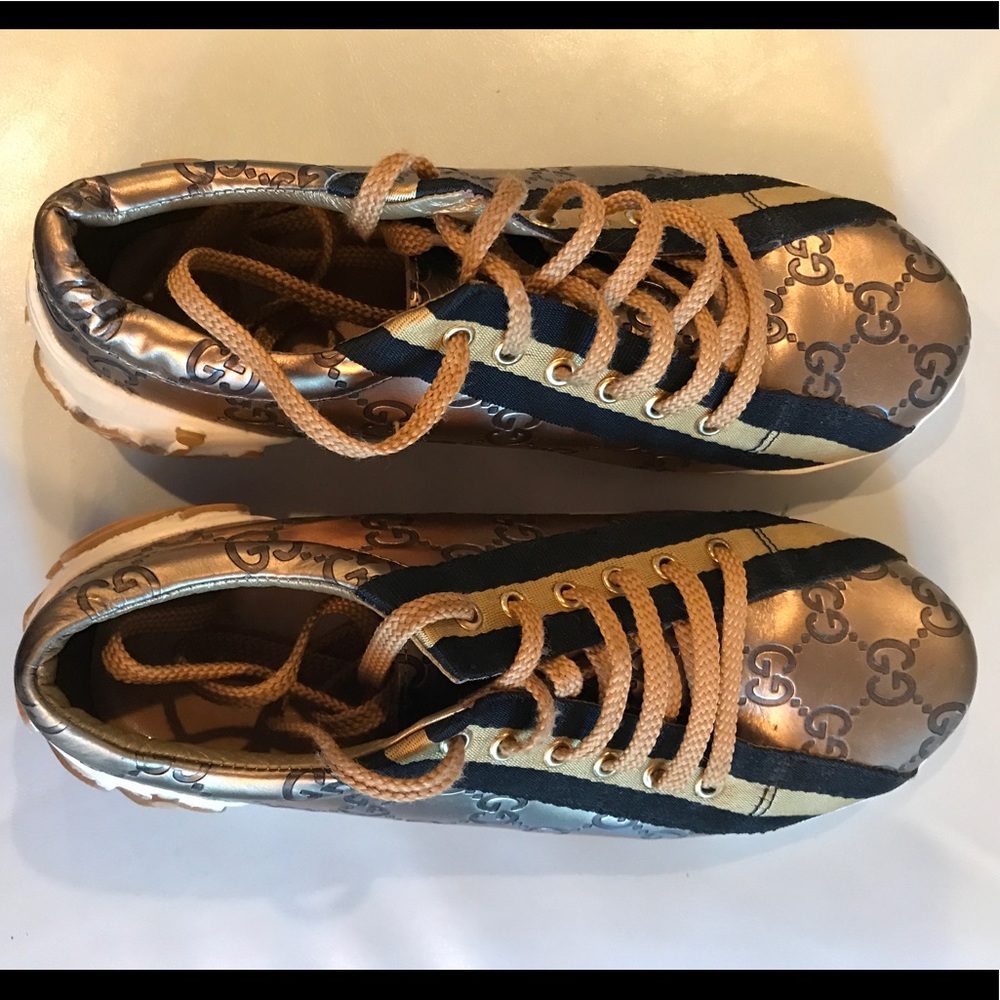 Gucci authentic sneaker shoes. Size 38