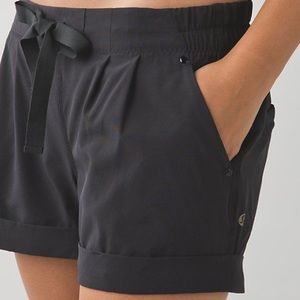 Lululemon black cuffed shorts size 8