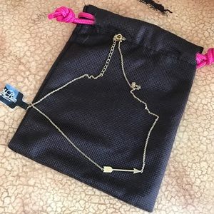 NWT gold tone short necklace w/ arrow