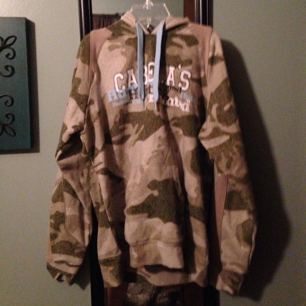 Cables womens camo sweatshirt