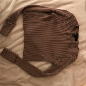 Long sleeve cropped sweater size L but fits XS-L