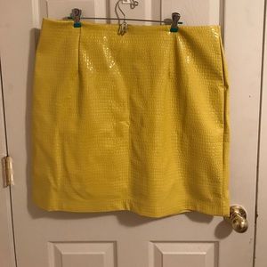 Croc embossed bright yellow skirt
