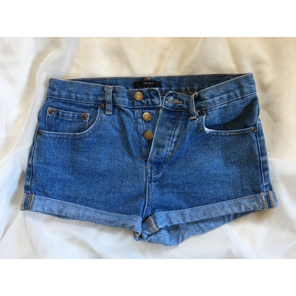 High-waisted Cuffed Shorts